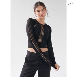 Out From Under Saskia Seamless Slashed
Up Top